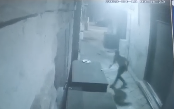 Modica bassa sotto assedio: vandali scatenati con le telecamere che li inchiodano (video)